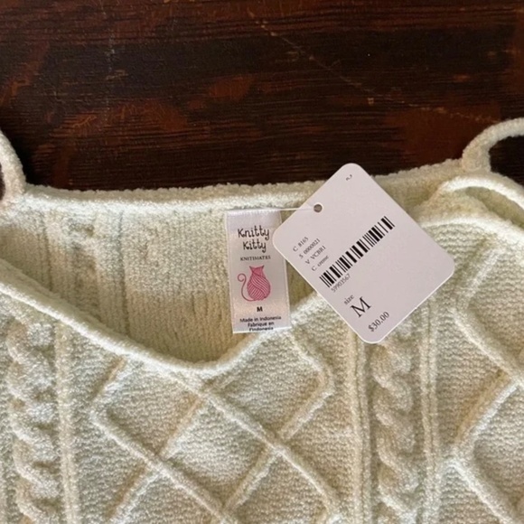 Knitty Kitty - Picture 2 of 4